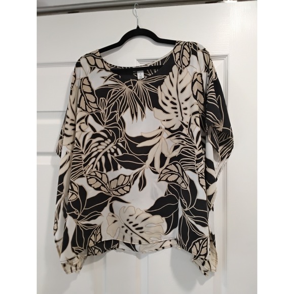 White House Black Market Tops - White House Black Market‎ Tropical Leaf Print Asymmetrical Top Size M